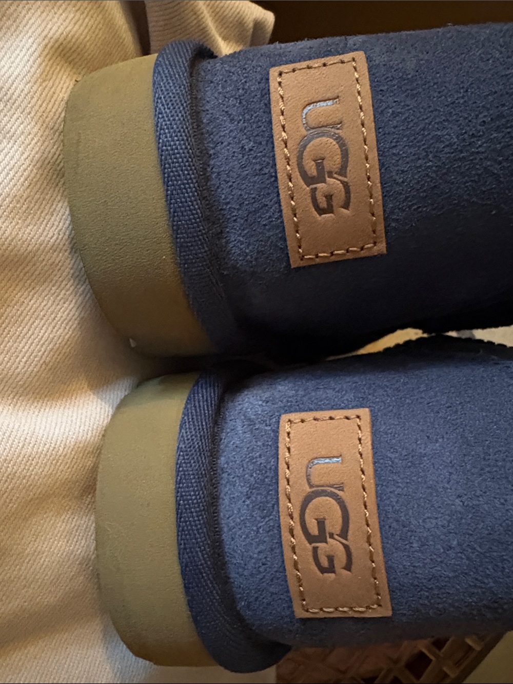 Women’s Blue Grey UGG Classic II Shearling Lined Short Boot Sz 8 Navy In box - Picture 7 of 7